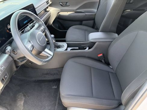 Certified 2025 Hyundai Kona SEL FWD image 18