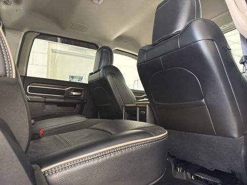 Used 2022 RAM 2500 Laramie AWD/4WD image 5