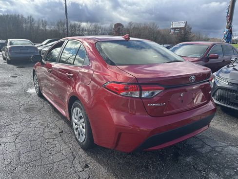 Used 2020 Toyota Corolla LE image 4