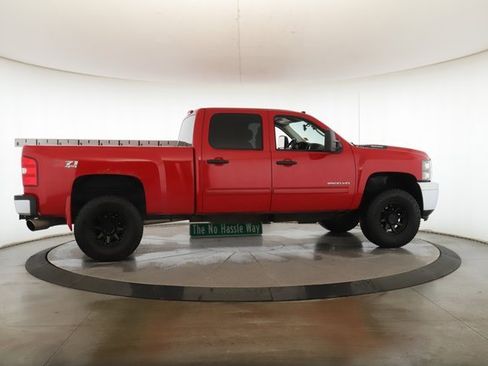 Used 2011 Chevrolet Silverado 2500 LT w/ Snow Plow Prep Package image 6