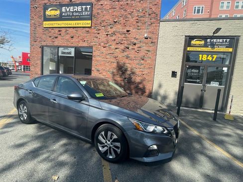 Used 2020 Nissan Altima 2.5 S image 2