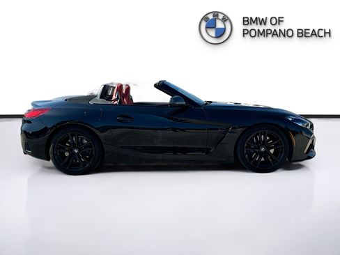 Used 2020 BMW Z4 M40i w/ Executive Package image 8