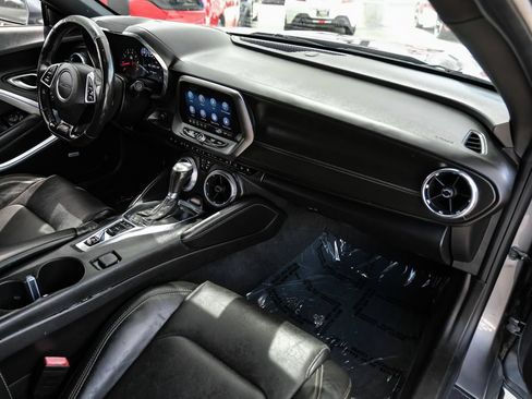 Used 2019 Chevrolet Camaro SS RWD image 9