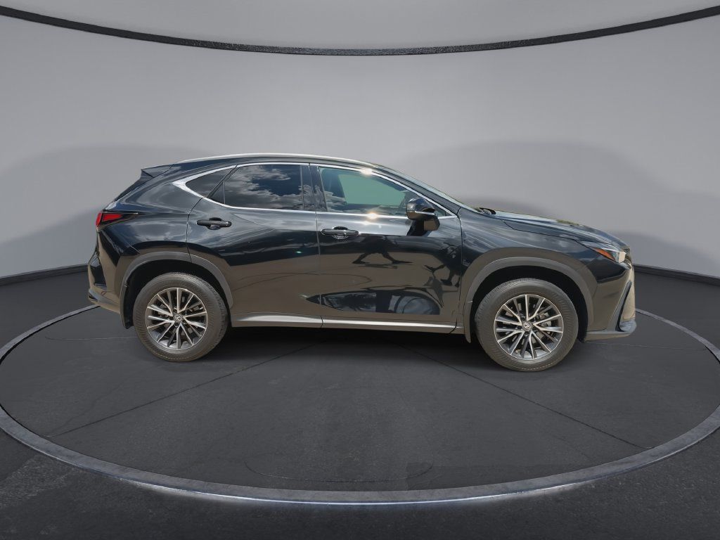 Used 2022 Lexus NX 350 AWD image 9