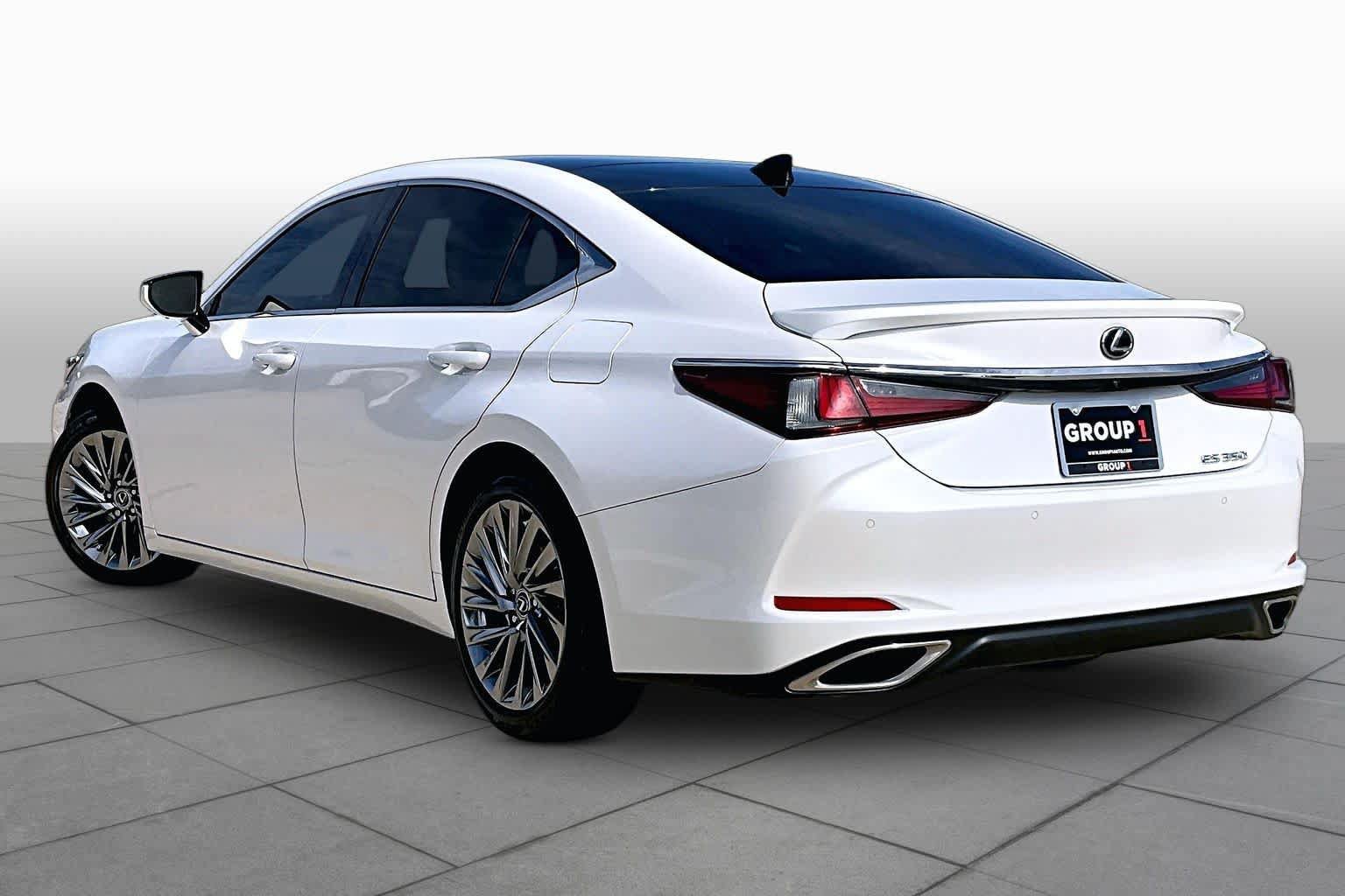 Used 2024 Lexus ES 350 Ultra Luxury w/ Accessory Package (Z2) FWD image 12