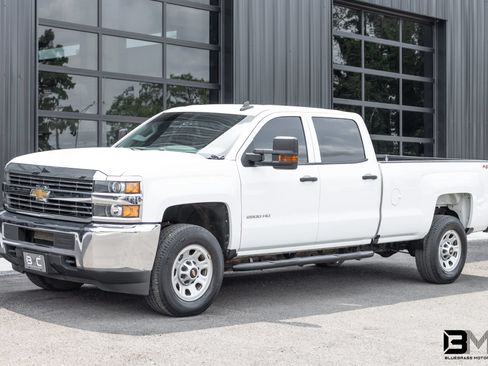 Used 2018 Chevrolet Silverado 2500 W/T w/ WT Fleet Convenience Package AWD/4WD image 2
