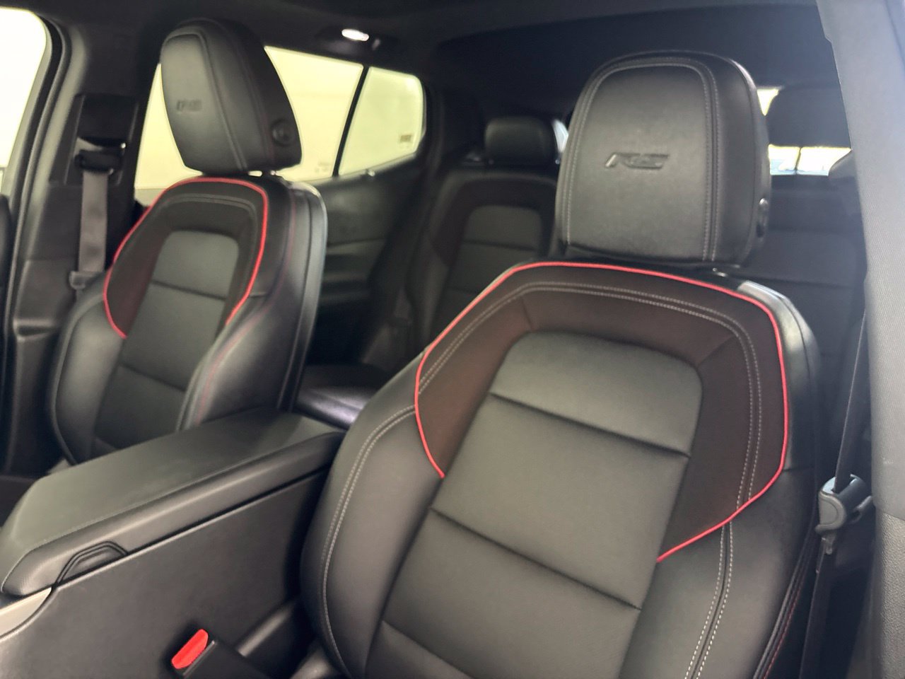 Used 2025 Chevrolet Equinox EV RS FWD image 10