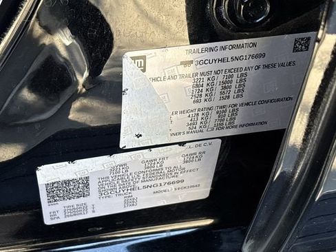 Used 2022 Chevrolet Silverado 1500 High Country w/ Technology Package image 33