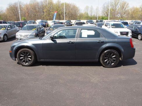 Used 2008 Chrysler 300 LX RWD image 3