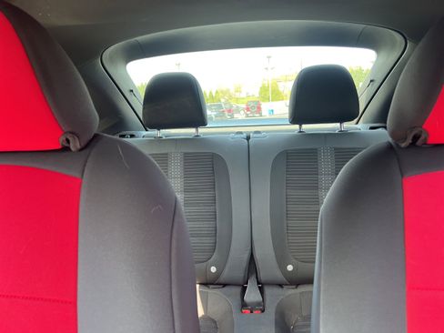 Used 2012 Volkswagen Beetle Turbo image 19