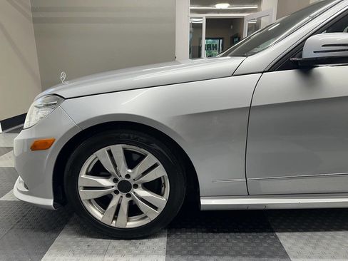 Used 2011 Mercedes-Benz E 350 4MATIC Wagon image 12