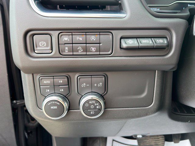 Used 2023 GMC Yukon AT4 w/ AT4 Premium Package AWD/4WD image 28