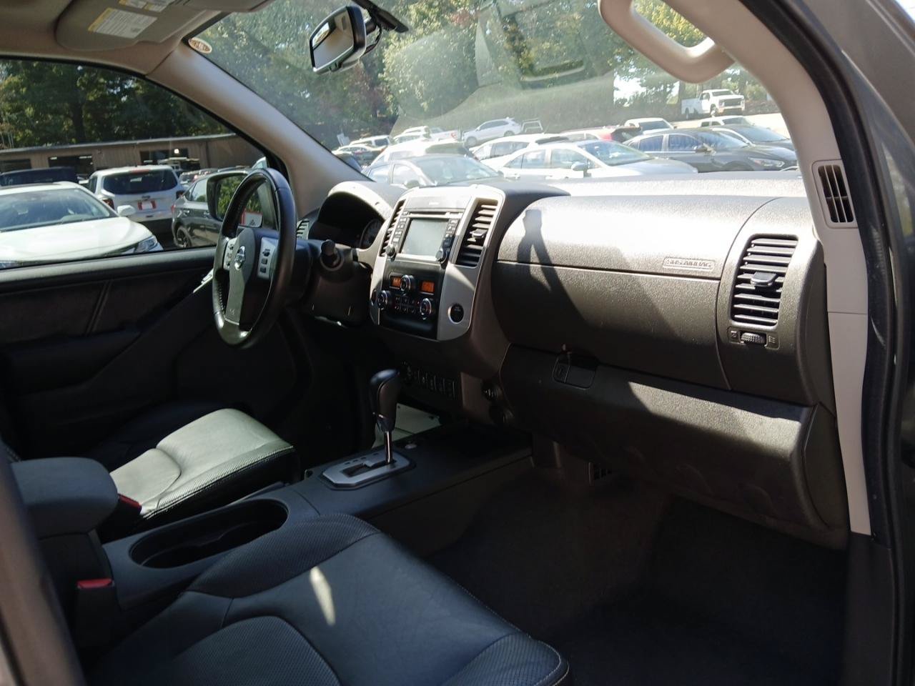 Used 2021 Nissan Frontier PRO-4X w/ Pro-4x Utility Package AWD/4WD image 15