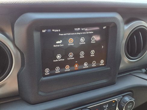 Used 2021 Jeep Gladiator Sport AWD/4WD image 24
