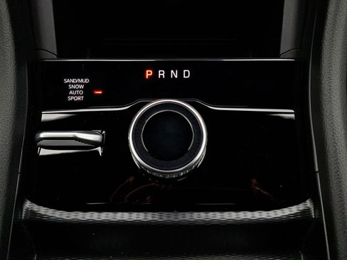 New 2025 Jeep Grand Cherokee Limited w/ MOPAR Finishing Package AWD/4WD image 22