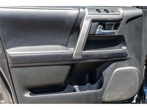 Used 2018 Toyota 4Runner SR5 Premium AWD/4WD image 22