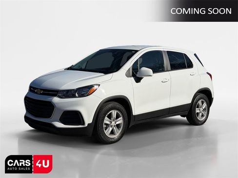 Used 2021 Chevrolet Trax LS w/ Tint and Cruise Package image 3