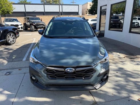 Used 2024 Subaru Crosstrek 2.0i Premium AWD/4WD image 4