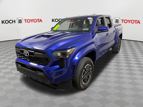 Certified 2024 Toyota Tacoma TRD Sport AWD/4WD image 3