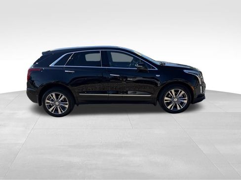 Used 2020 Cadillac XT5 Premium Luxury w/ LPO, Floor Liner Package AWD/4WD image 10