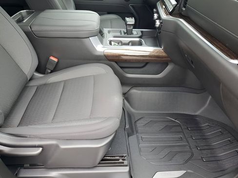 New 2026 GMC Sierra 1500 Elevation image 16