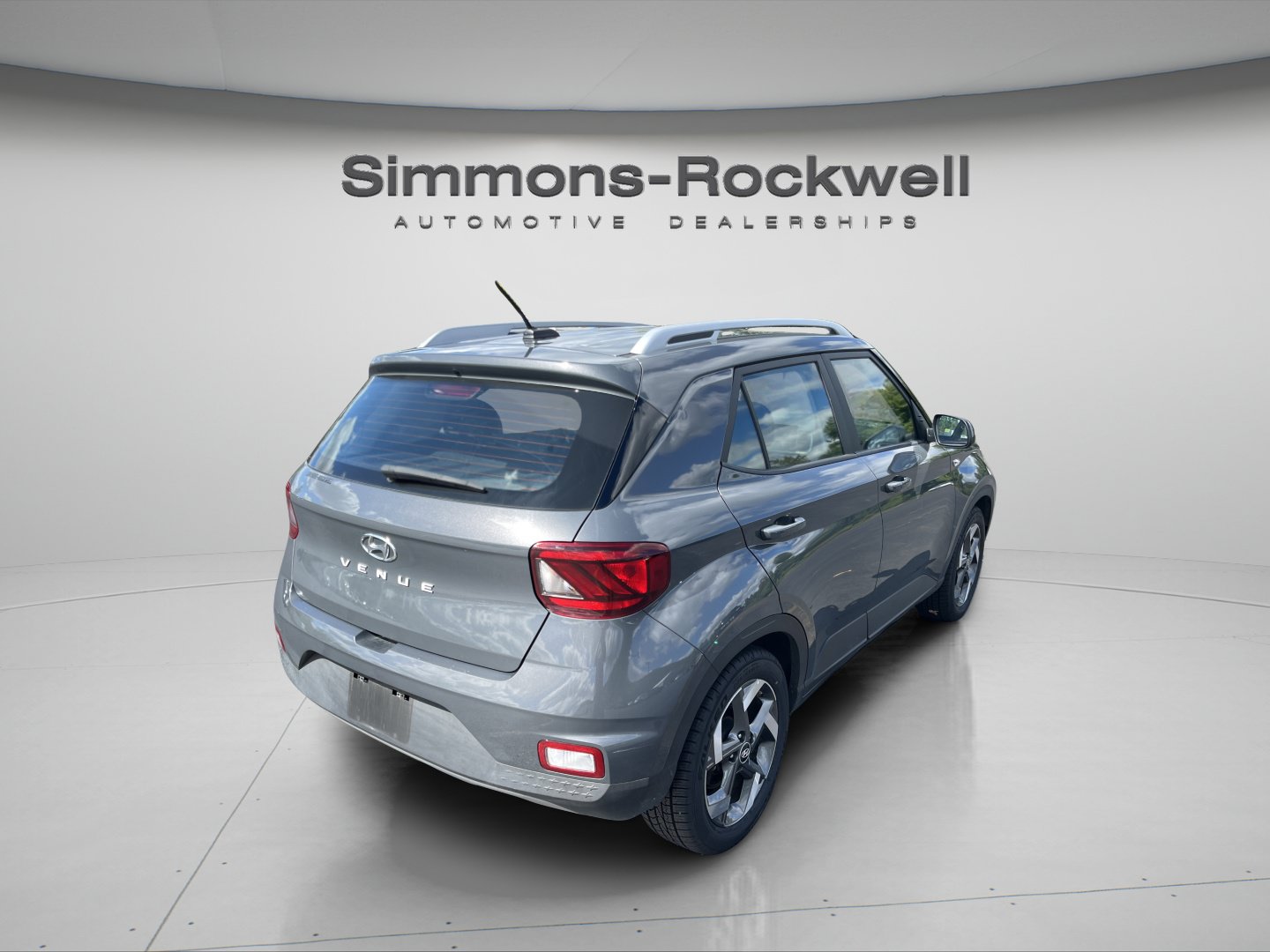 Used 2025 Hyundai Venue SEL FWD image 5