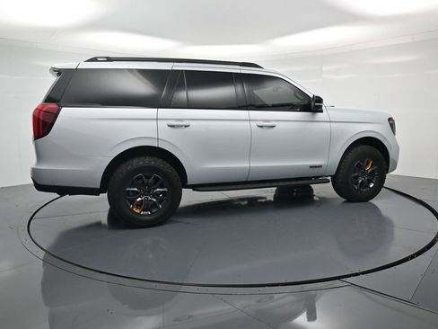 Used 2025 Ford Expedition Tremor AWD/4WD image 31