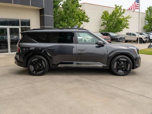 Certified 2024 Kia EV9 GT-Line AWD/4WD image 8