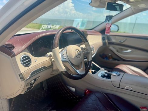 Used 2018 Mercedes-Benz S 560 Sedan image 6