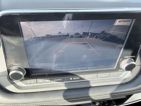 Certified 2024 Nissan Rogue SV image 11