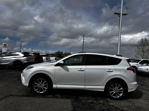 Used 2018 Toyota RAV4 Platinum image 2
