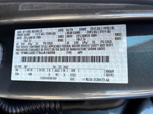 New 2025 Ford Escape SE image 16