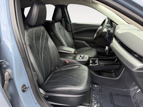 Used 2023 Ford Mustang Mach-E Select image 19