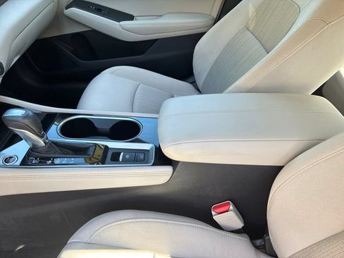 Certified 2024 Nissan Altima 2.5 SV w/ SV Premium Package AWD/4WD image 25