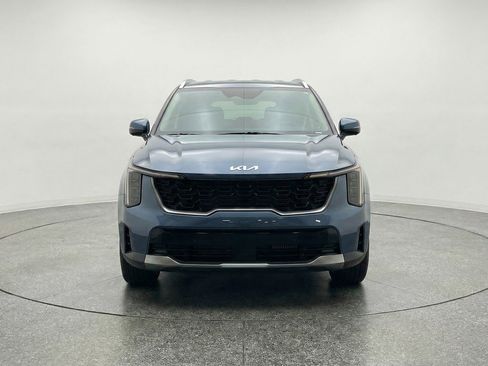 Used 2024 Kia Sorento S FWD image 2