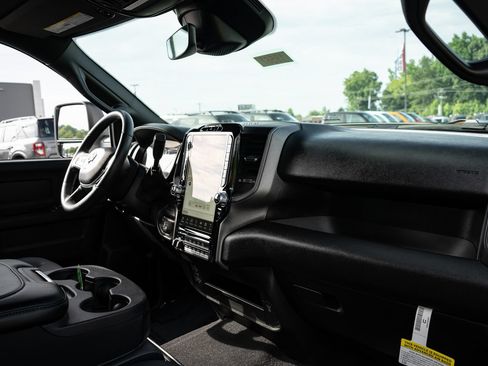 New 2026 RAM 3500 Tradesman AWD/4WD image 21