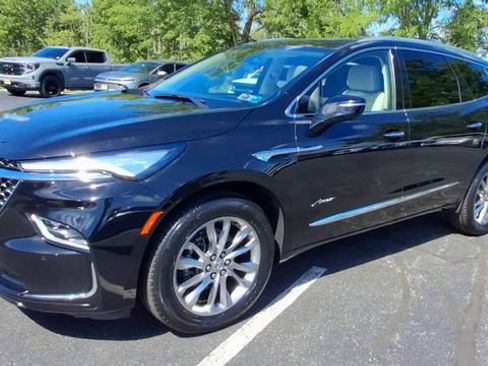 Certified 2023 Buick Enclave Avenir w/ Avenir Technology Package AWD/4WD image 4