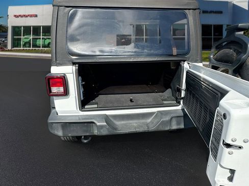 Used 2023 Jeep Wrangler Sport S image 28