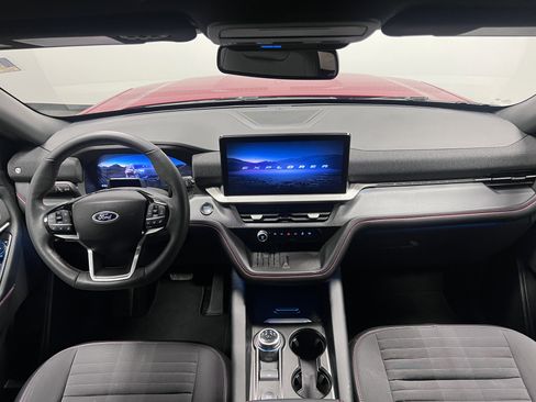 Used 2025 Ford Explorer ST-Line w/ Premium Package image 12