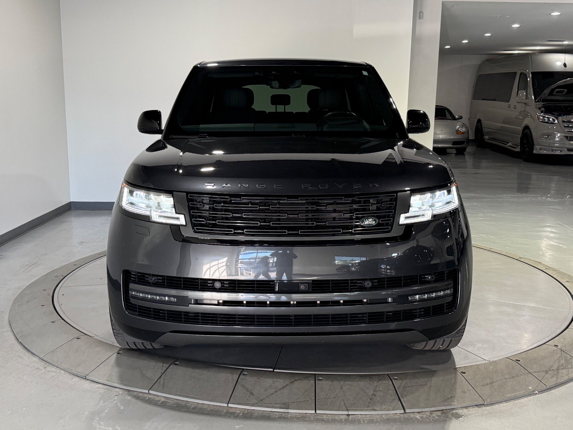 Used 2024 Land Rover Range Rover SE AWD/4WD image 7