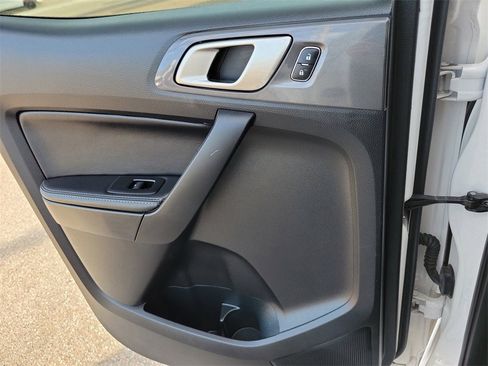 Used 2020 Ford Ranger Lariat w/ Equipment Group 501A Mid image 12
