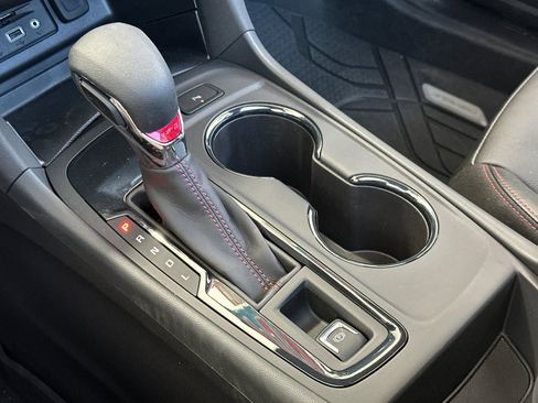 Used 2024 Chevrolet Equinox RS w/ RS Leather Package image 25