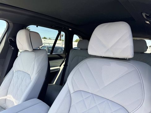 Used 2026 BMW X5 sDrive40i RWD image 24