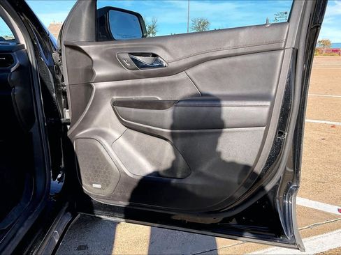 Used 2022 GMC Acadia AT4 w/ Technology Package image 28