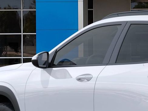 New 2026 Chevrolet Trax LT w/ Driver Confidence Package FWD image 12