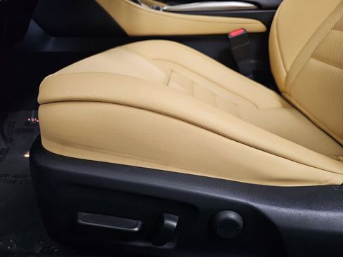 Used 2019 Lexus RC 350 AWD w/ Premium Package image 28