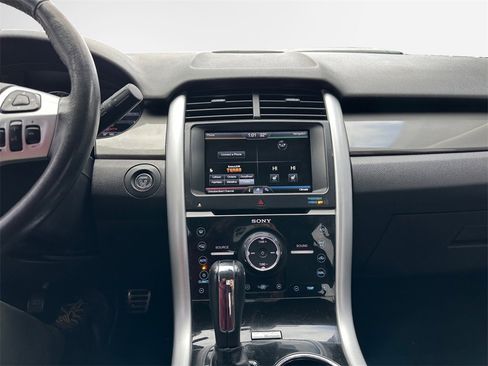 Used 2013 Ford Edge Sport w/ Driver Entry Pkg image 22