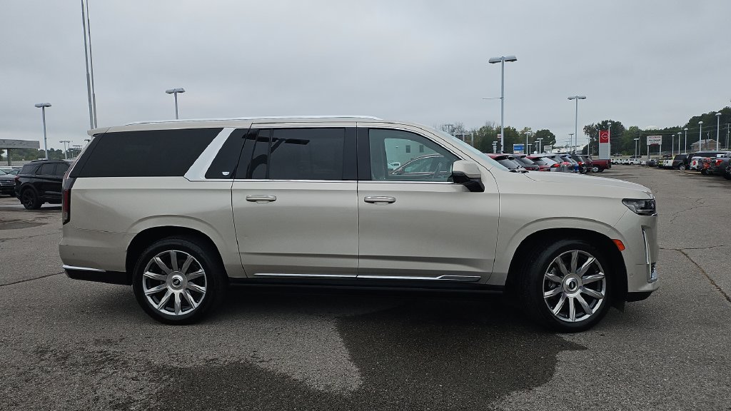 Used 2021 Cadillac Escalade ESV Premium Luxury Platinum AWD/4WD image 2