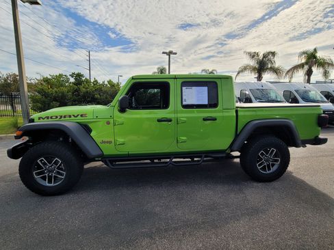 Used 2025 Jeep Gladiator Mojave w/ Safety Group AWD/4WD image 7