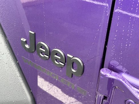 New 2026 Jeep Wrangler Unlimited Rubicon 392 w/ Quick Order Package 27X Moab AWD/4WD image 32